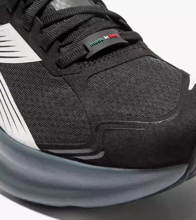 Atomo Star Chaussure de course Made in Italy – Légèreté et amorti Atomo Star Chaussure de course Made in Italy – Légèreté et amorti