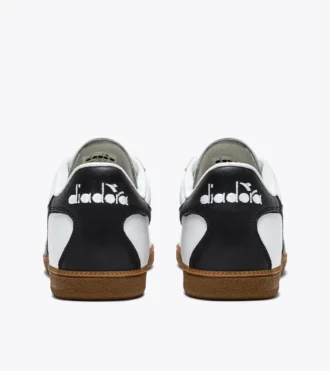 Baskets en cuir