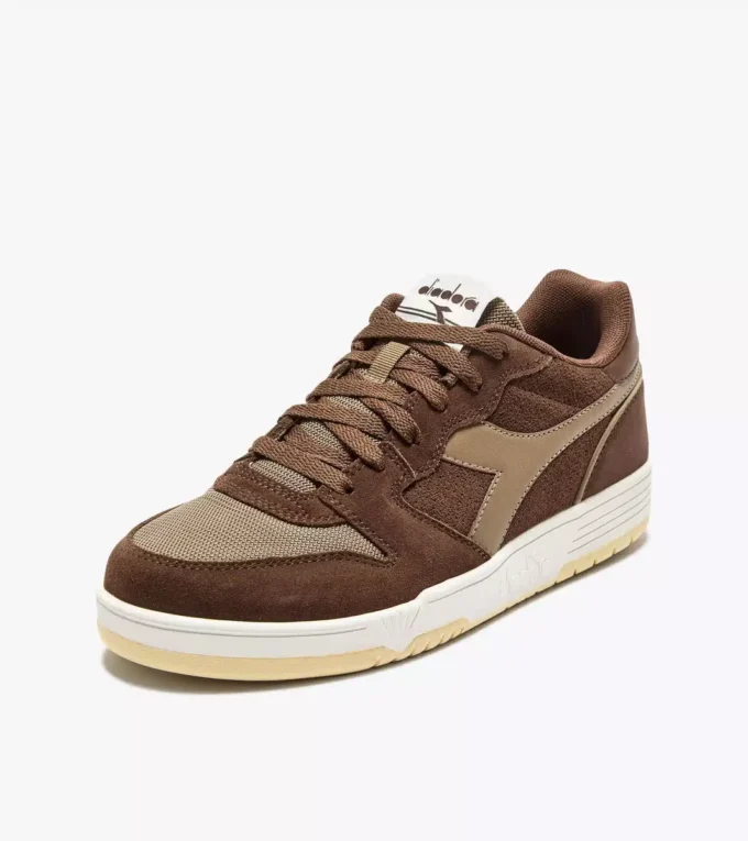 Baskets en daim Deuce M2