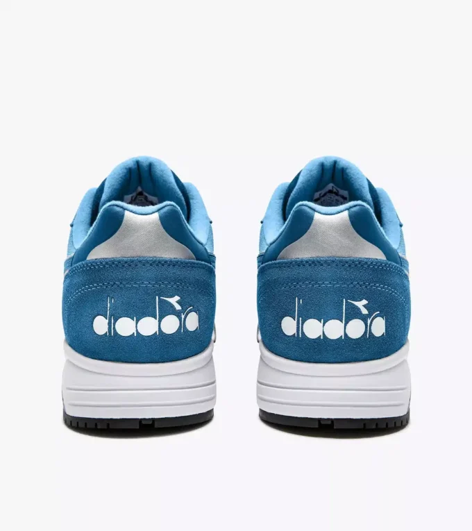 Baskets sportives N902 Baskets sportives N902