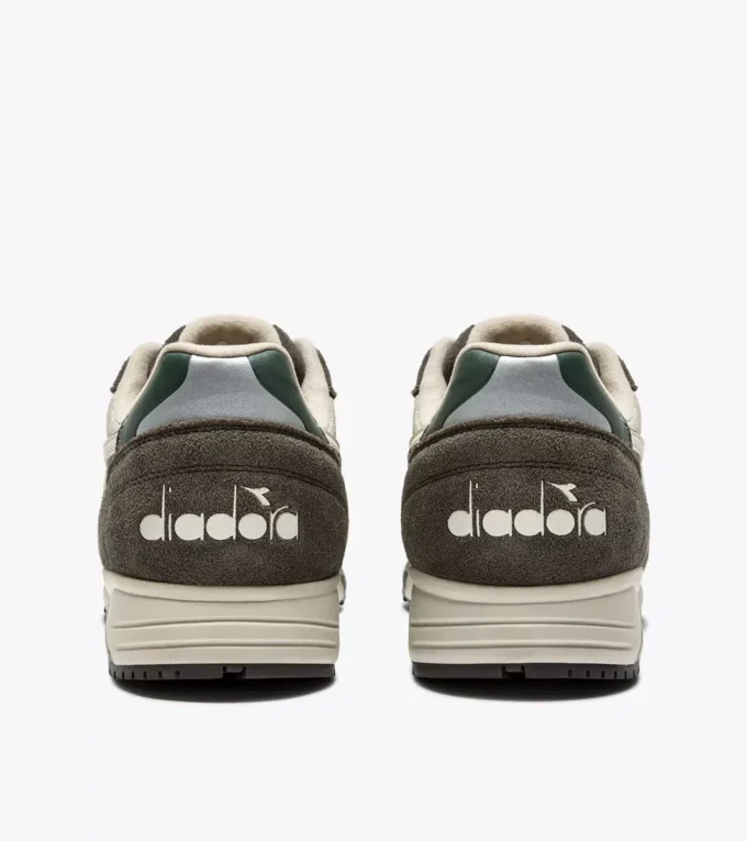 Baskets sportives N902 Baskets sportives N902