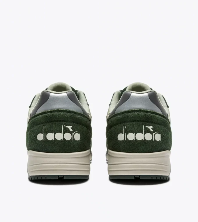 Baskets sportives N902 Baskets sportives N902
