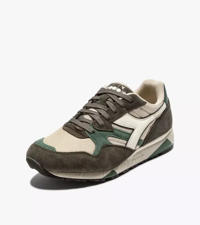 Baskets sportives N902 Baskets sportives N902