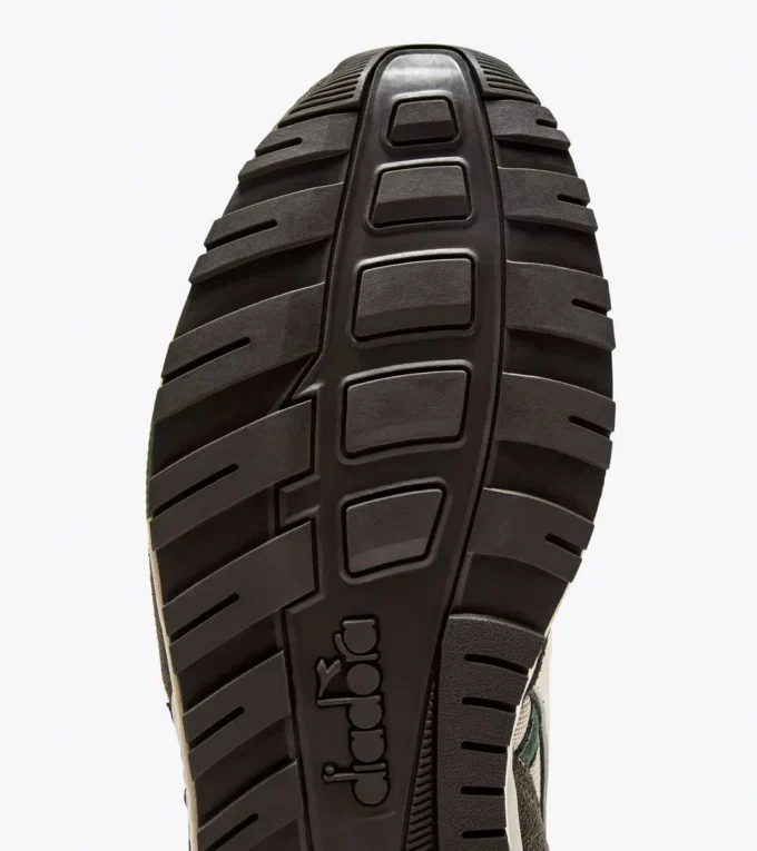 Baskets sportives N902 Baskets sportives N902