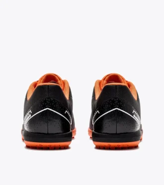 Chaussures de football Pichichi 6 Tfr pour terrains synthétiques ou terrains fermes