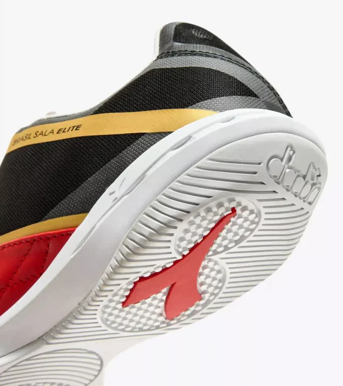Chaussures de futsal Brasil Sala Elite Id – Semelle spécifique pour les surfaces intérieures ou en parquet Chaussures de futsal Brasil Sala Elite Id – Semelle spécifique pour les surfaces intérieures ou en parquet