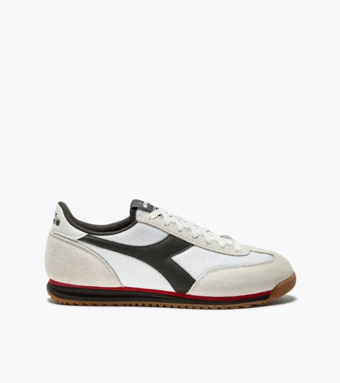 Cross Baskets basses en daim Cross Baskets basses en daim