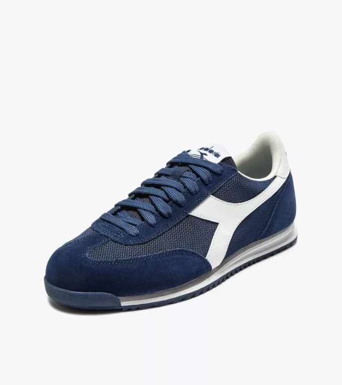 Cross Baskets basses en daim Cross Baskets basses en daim