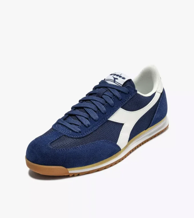 Cross Baskets basses en daim Cross Baskets basses en daim