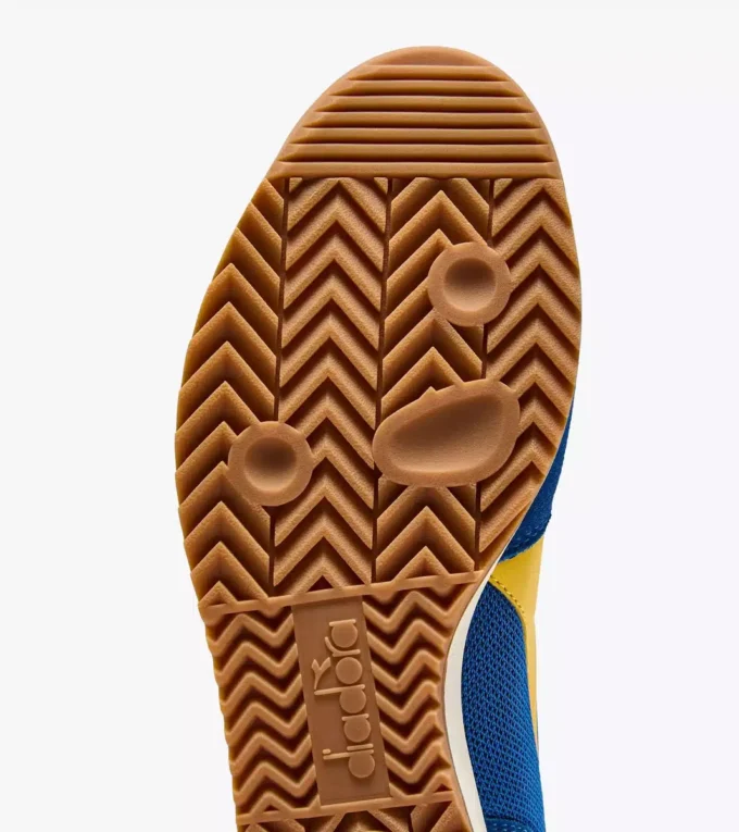 Cross Baskets basses en daim Cross Baskets basses en daim