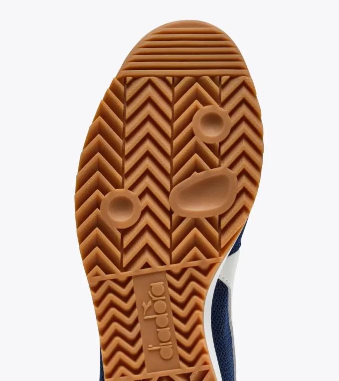 Cross Baskets basses en daim Cross Baskets basses en daim