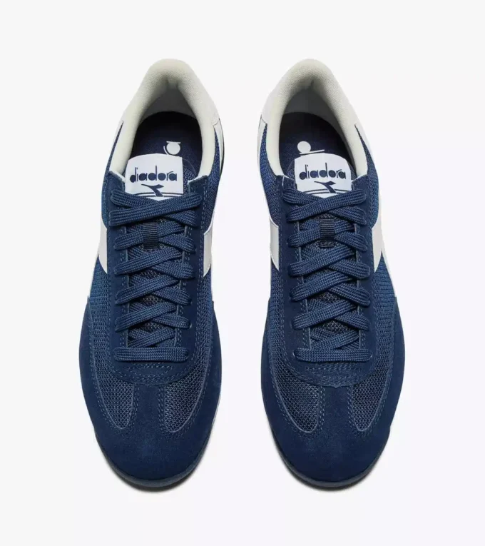 Cross Baskets basses en daim Cross Baskets basses en daim