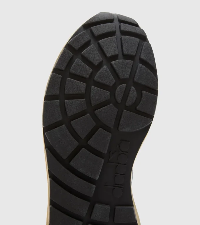 Kmaro 42 Suede Mesh Chaussures de sport – Unisexe Kmaro 42 Suede Mesh Chaussures de sport – Unisexe