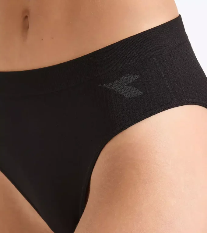 L. Short Short de course technique Stratozero – Fabriqué en Italie