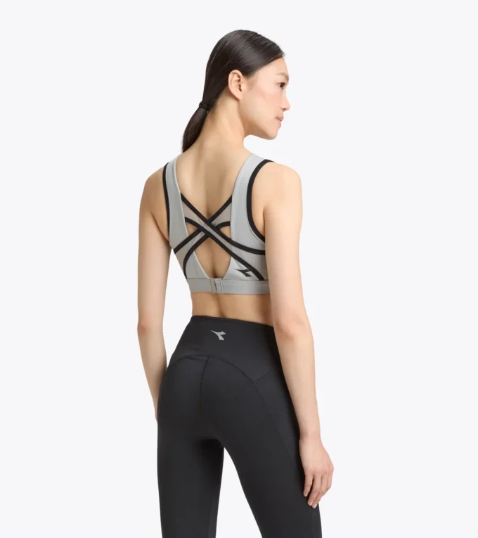 L. Soutien-gorge à maintien moyen Soutien-gorge d’entraînement à maintien modéré L. Soutien-gorge à maintien moyen Soutien-gorge d’entraînement à maintien modéré