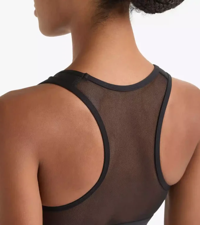 L. Soutien-gorge moyen Soutien-gorge à maintien moyen L. Soutien-gorge moyen Soutien-gorge à maintien moyen