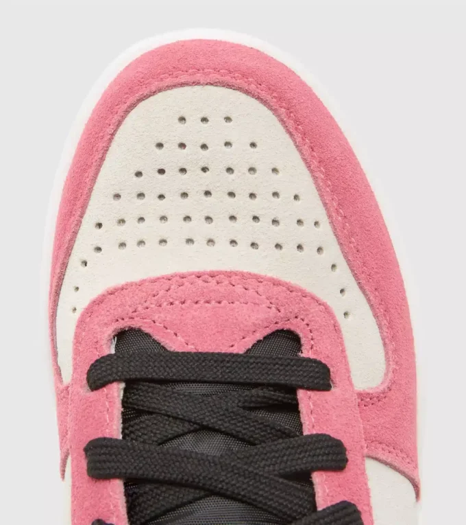 Magic Basket Low Suede Wn Baskets sportives Magic Basket Low Suede Wn Baskets sportives