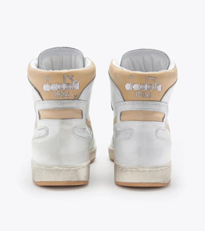Mi Basket Chaussure Heritage d’occasion – Unisexe Mi Basket Chaussure Heritage d’occasion – Unisexe