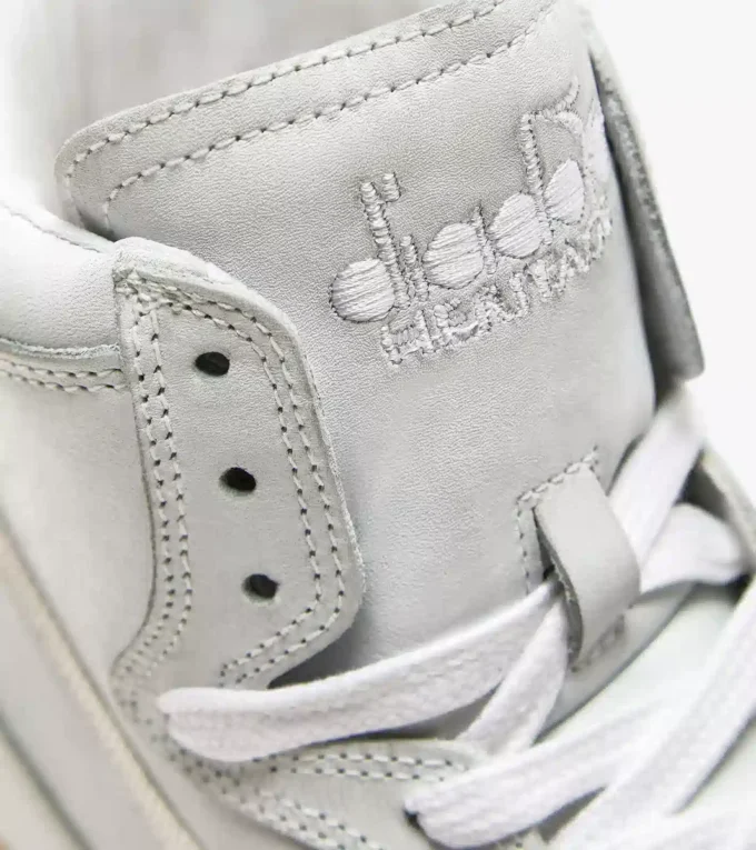Mi Basket Chaussure Heritage d’occasion – Unisexe Mi Basket Chaussure Heritage d’occasion – Unisexe
