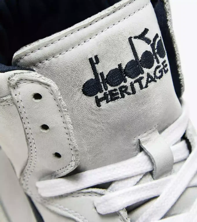 Mi Basket Chaussure Heritage d’occasion – Unisexe Mi Basket Chaussure Heritage d’occasion – Unisexe
