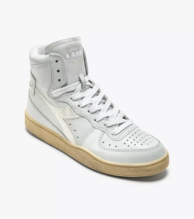 Mi Basket Chaussure Heritage d’occasion – Unisexe Mi Basket Chaussure Heritage d’occasion – Unisexe