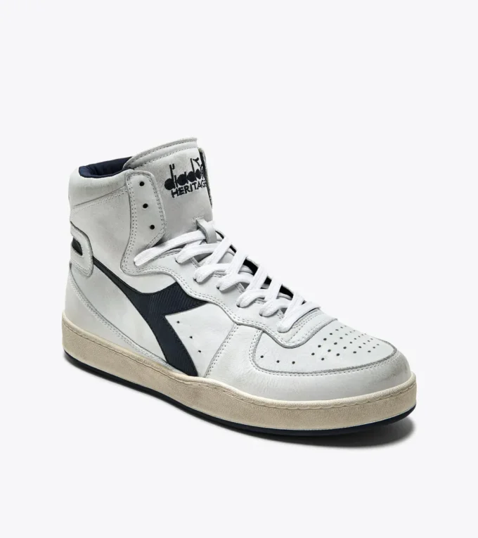 Mi Basket Chaussure Heritage d’occasion – Unisexe Mi Basket Chaussure Heritage d’occasion – Unisexe
