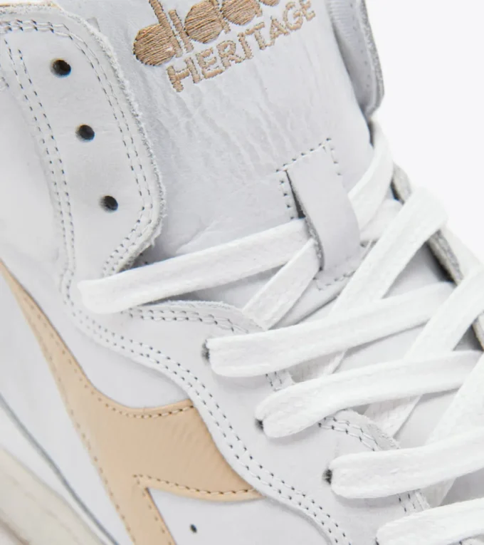 Mi Basket Chaussure Heritage d’occasion – Unisexe Mi Basket Chaussure Heritage d’occasion – Unisexe