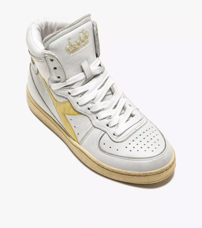 Mi Basket Chaussure Heritage d’occasion – Unisexe Mi Basket Chaussure Heritage d’occasion – Unisexe