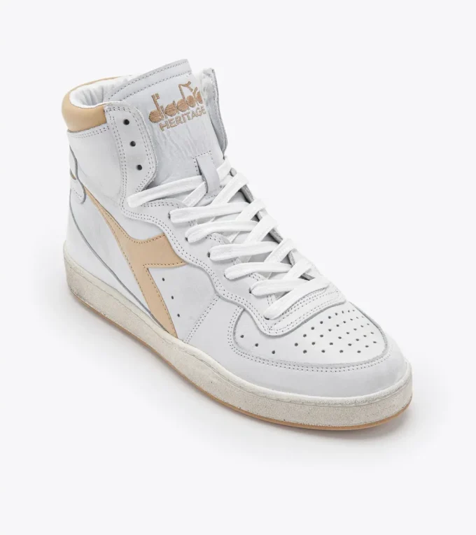 Mi Basket Chaussure Heritage d’occasion – Unisexe Mi Basket Chaussure Heritage d’occasion – Unisexe