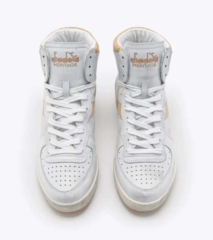 Mi Basket Chaussure Heritage d’occasion – Unisexe Mi Basket Chaussure Heritage d’occasion – Unisexe