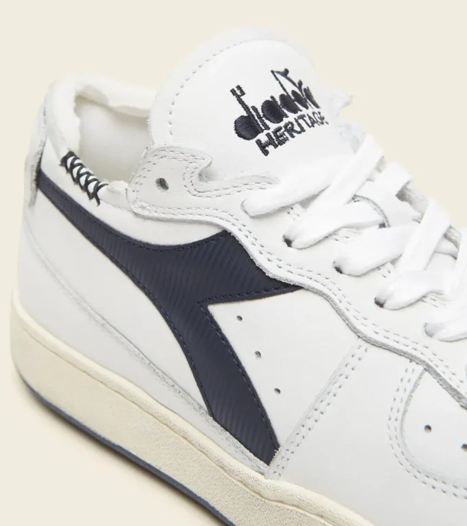 Mi Basket Row Cut Heritage shoe – Unisexe Mi Basket Row Cut Heritage shoe – Unisexe