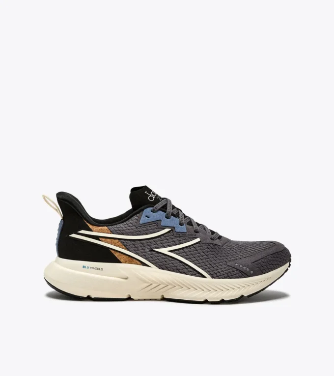 Mythos Blushield Volo 4 2030 Chaussure de course – Fabriquée à partir de matériaux à faible impact environnemental Mythos Blushield Volo 4 2030 Chaussure de course – Fabriquée à partir de matériaux à faible impact environnemental