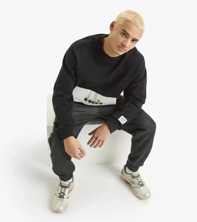 Sweat-shirt Crew G.D. 1984 (226) Sweat-shirt à col rond – Unisexe Sweat-shirt Crew G.D. 1984 (226) Sweat-shirt à col rond – Unisexe