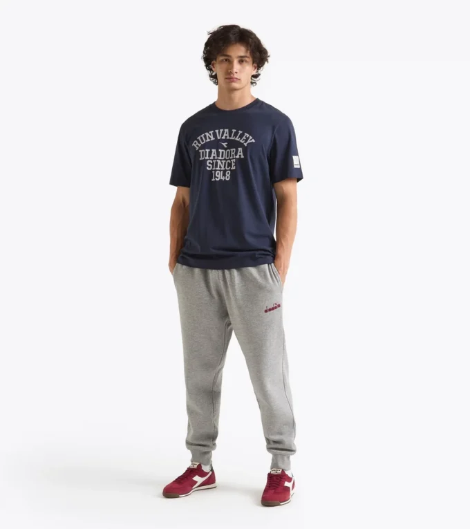 T-shirt Ss Run Valley T-shirt inspiré du style universitaire – Run Valley T-shirt Ss Run Valley T-shirt inspiré du style universitaire – Run Valley