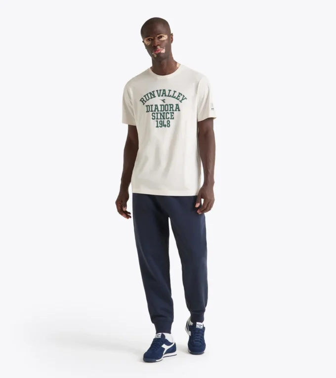 T-shirt Ss Run Valley T-shirt inspiré du style universitaire – Run Valley T-shirt Ss Run Valley T-shirt inspiré du style universitaire – Run Valley
